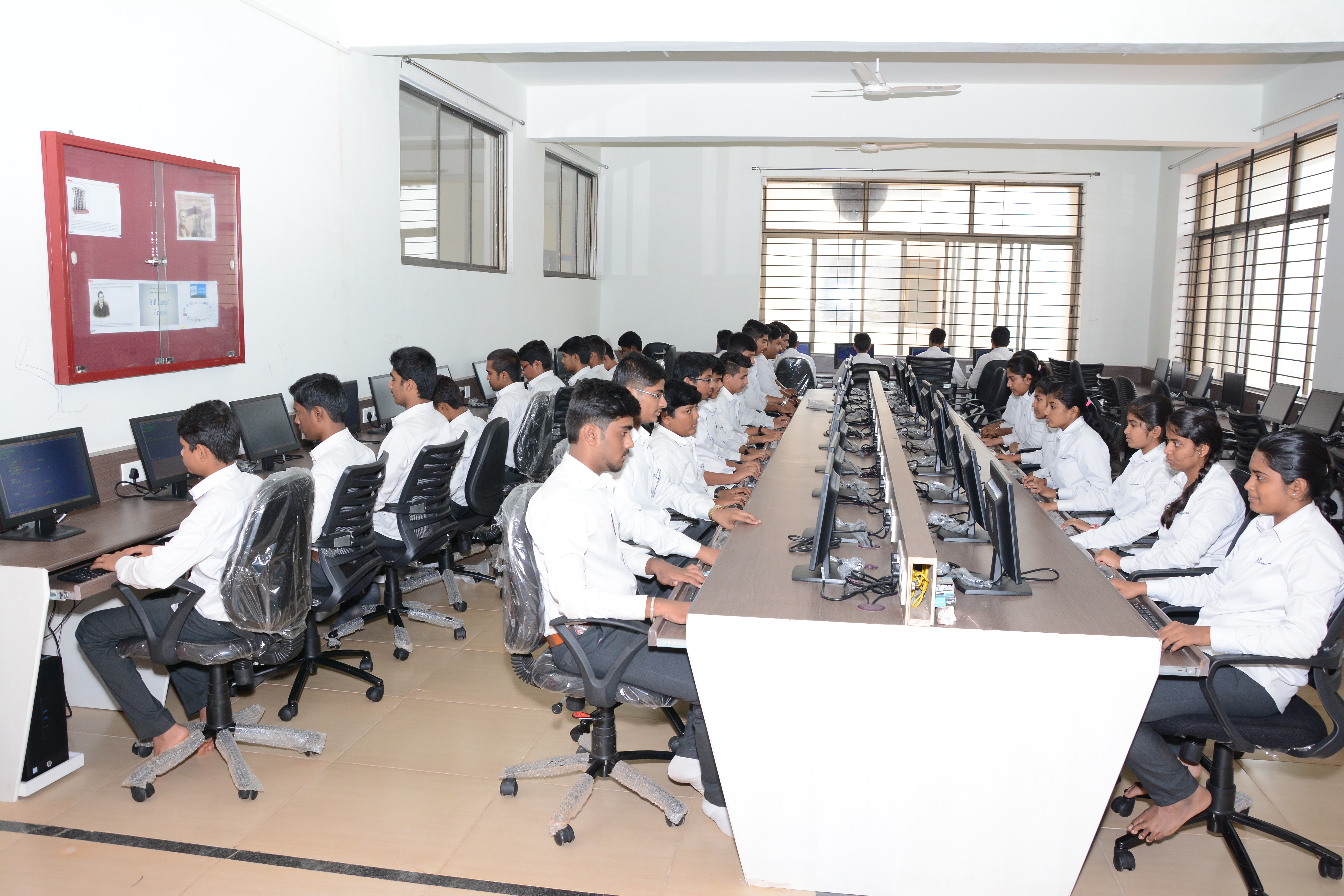COMPUTER LAB
